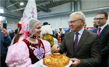 «Миллионы тонн зерна отличного качества»: как аграрии Красноярского края установили абсолютный рекорд по урожаю