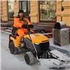 Мэрия Красноярска начала тестировать новые машинки для уборки тротуаров (видео)