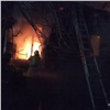 Два человека погибли при пожаре в многоквартирном доме на востоке Красноярского края (видео)