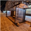 В красноярском Солнечном после обращения жителей к мэру установили новый остановочный павильон 