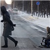 Красноярцев попросили не возить детей в садик на санках вблизи дорог (видео)