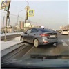 «Торопился из-за ребенка с температурой»: развернувшийся на «зебре» красноярский водитель получил штраф (видео)