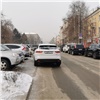 За нарушителями правил парковки в историческом центре Красноярска начнет следить «Паркон». Штрафы будут выписываться автоматически 