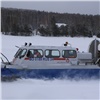 С Красноярского водохранилища эвакуировали застрявшего снегоходчика