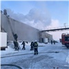 В Норильске из горящего ангара эвакуировали 10 человек (видео)