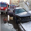 В центре Красноярска иномарка столкнулась с машиной пожарной службы (видео) 