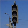 На оживленном и аварином перекрестке в красноярском Северном отключились светофоры