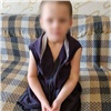 В Красноярске 5-летний мальчик один гулял по улице в сланцах и без верхней одежды