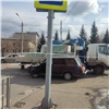 В Красноярске водитель ВАЗа не уступил дорогу грузовику и попал в больницу вместе с пассажиром (видео)