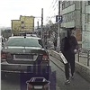 «Поехал выручать друга, нужно было моментально среагировать»: снявшего на дороге номера с машины красноярца нашли и арестовали (видео)
