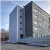 К зданию интерната «Родник» в Красноярске пристроили новые лестницы и пандусы. Его могли закрыть за нарушение пожарных требований