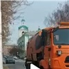 Красноярские дорожники перед Пасхой экстренно залатают дыры в асфальте на подъезде к Бадалыку