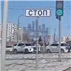В Красноярске двое автомобилистов устроили драку на дороге (видео)