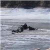 Мальчик провалился под лед на Братском водохранилище. Его спасли очевидцы (видео)