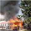 В красноярском Центральном парке загорелось кафе (видео)