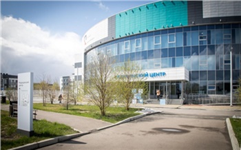 «Отвечает всем современным стандартам»: фоторепортаж с открытия нового медцентра РУСАЛа в Красноярске