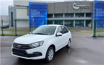 «Для самого важного звена»: в Красноярске больницы и поликлиники получили новые «Лады Гранты»