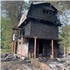 В Ачинске из-за поджога тополиного пуха сгорело двухэтажное здание
