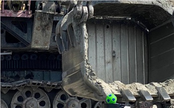 «Самое сложное — забивать ковшом гвоздь»: как на угольных предприятиях Красноярского края выбирают лучших из лучших