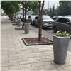 В Красноярске на Мира установили бетонные «цветочные горшки»