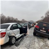 В Красноярском крае на замерзшей после дождя трассе произошло сразу семь ДТП (видео)