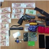 В Красноярске полицейские задержали пару наркоторговцев с килограммом синтетики (видео)