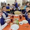 Суд признал законными итоги торгов на организацию питания в школах Красноярска