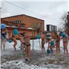 В Красноярске детсадовцы провели праздничное массовое обливание холодной водой (видео)