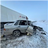 Водитель ВАЗа погиб в жесткой аварии с грузовиком в Красноярском крае 