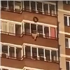 Красноярец сбрасывал с 20 этажа автомобильные шины (видео)