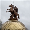 В Ачинске открыли первую за Уралом монументальную скульптуру Георгия Победоносца (видео)