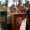 На красноярской Стрелке прошел детский молебен и крестный ход