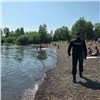 Красноярцы продолжают купаться в неположенных местах