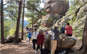 «Красиво и вполне комфортно»: как я проверяла на себе новую тропу на Ермак