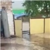 Дома в поселке на юго-западе Красноярского края подтопило из-за бездействия властей