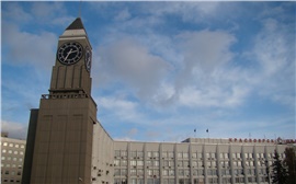 Главные часы Красноярска сменили мелодию в честь Дня народного единства (видео)