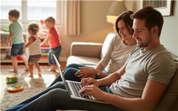 «Есть дети? Поможем!»: как в Красноярском крае поддерживают семьи