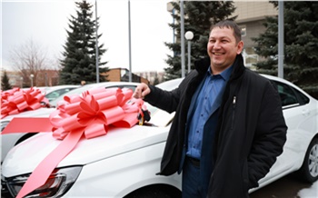 «Работать и не лениться»: в Красноярске наградили лучших работников села