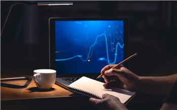 Акции или облигации? «БКС Мир инвестиций» дал советы инвесторам на декабрь 2025-го