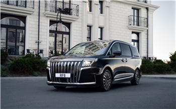 «Автомобиль, достойный красной дорожки»: красноярцы могут купить новый минивэн JAC RF8