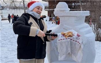 Печка из Тридевятого царства, конь и Царь-рыба: какие чудеса из снега создали семейные команды на фестивале «Волшебный лёд Сибири» в Красноярске
