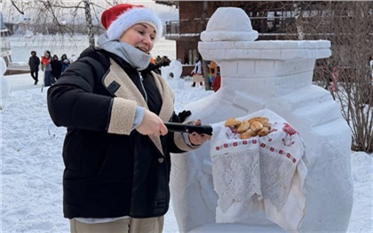 Печка из Тридевятого царства, конь и Царь-рыба: какие чудеса из снега создали семейные команды на фестивале «Волшебный лёд Сибири» в Красноярске