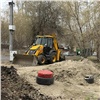 В Октябрьском районе Красноярска рядом со школой и детским садом ремонтируют дорогу