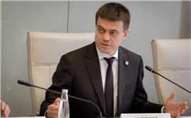 Губернатор Красноярского края: учителей нужно освободить от бюрократии и несвойственных функций 