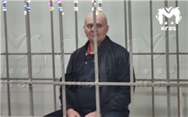 Экс-мэра Логинова доставили в Центральный районный суд Красноярска (видео)