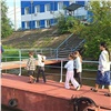 В Красноярске сел на мель катер с детьми