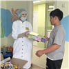 Региональный Совет сторонников «Единой России» передал «Коробки храбрости» в отоларингологический стационар в Красноярске