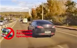 В Красноярске автохама наказали за агрессивную езду благодаря видео из соцсетей