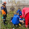 В Красноярске мужчина выпал из окна на 8 этаже, когда в квартиру пытался войти хозяин