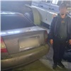 В Дудинке водитель без прав поехал в автосервис накачать колесо и лишился автомобиля